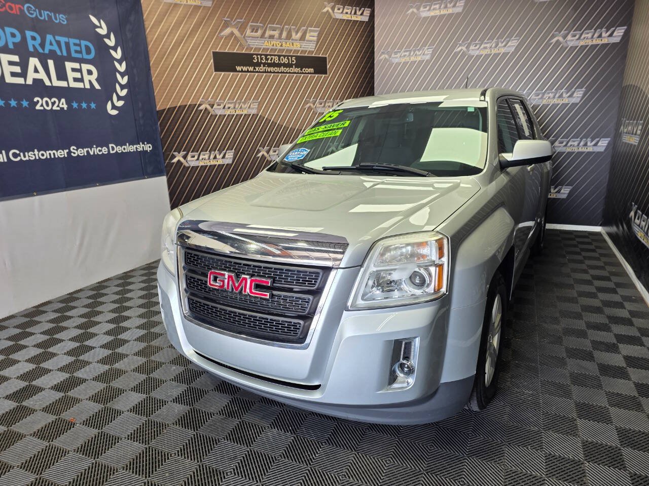 Used 2015 GMC Terrain SLE FWD image 2