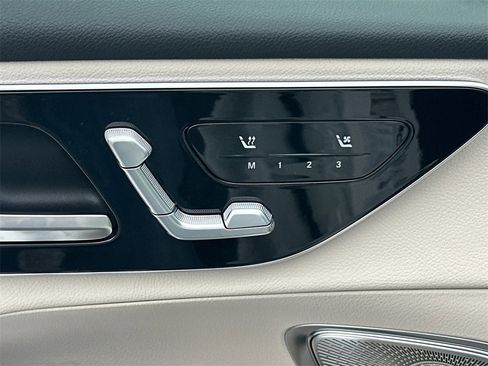 New 2026 Mercedes-Benz GLC 350e 4MATIC image 11