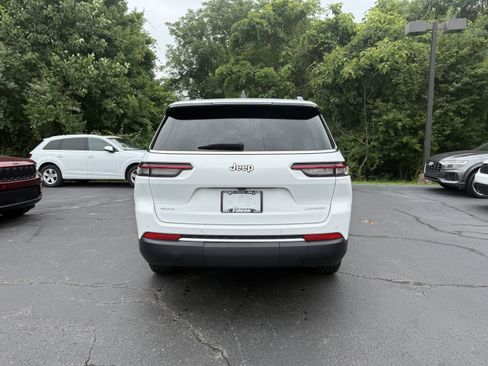 Used 2025 Jeep Grand Cherokee L Laredo w/ Trailer Tow Package AWD/4WD image 5