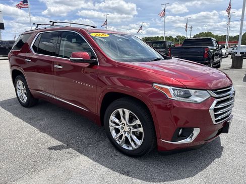 Used 2020 Chevrolet Traverse High Country w/ LPO, Cargo Package AWD/4WD image 4