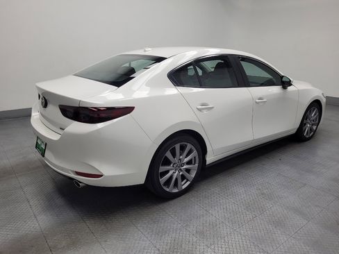 Used 2019 MAZDA MAZDA3 Sedan w/ Preferred Package image 10
