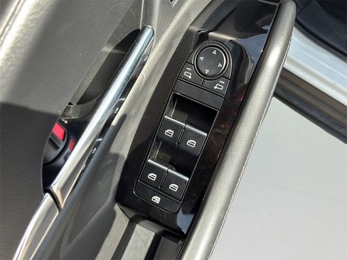 New 2025 MAZDA CX-30 AWD 2.5 S w/ Preferred Package image 12