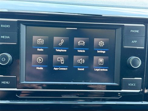 Used 2022 Volkswagen Taos S image 16