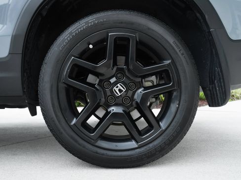 Used 2025 Honda Passport Black Edition image 14