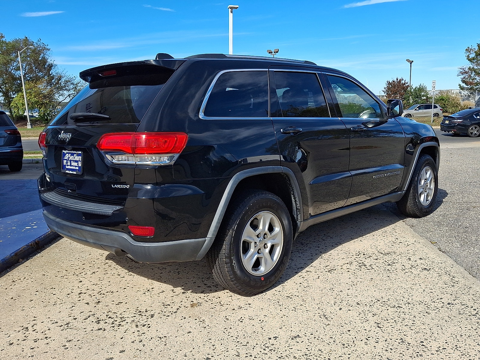 Used 2017 Jeep Grand Cherokee Laredo w/ Quick Order Package 23E AWD/4WD image 6
