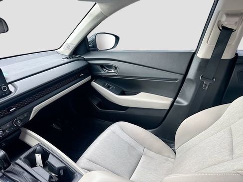 Certified 2023 Honda Accord EX image 22