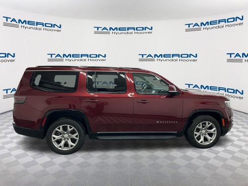 Used 2022 Jeep Wagoneer Series II AWD/4WD image 6