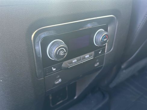 Used 2021 Chevrolet Tahoe High Country w/ Premium Package image 13