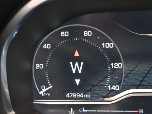 Used 2023 GMC Yukon XL AT4 w/ AT4 Premium Package image 22