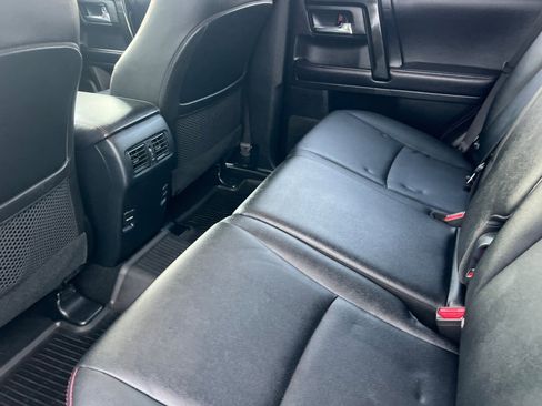 Used 2019 Toyota 4Runner TRD Off-Road Premium image 9