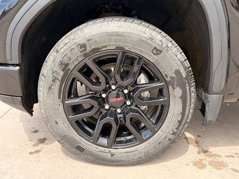 Used 2024 GMC Sierra 1500 Pro w/ Graphite Edition AWD/4WD image 9