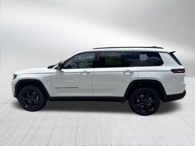 New 2026 Jeep Grand Cherokee L Limited w/ Limited Altitude Package AWD/4WD image 8