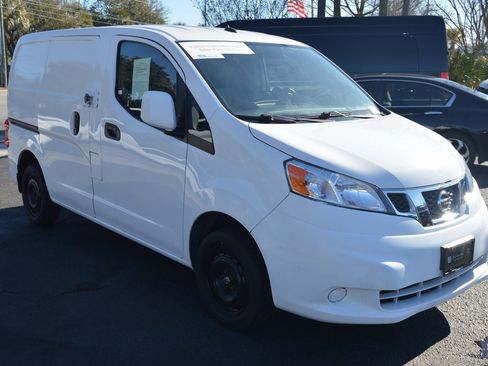 Used 2019 Nissan NV200 SV w/ Navigation Package image 4