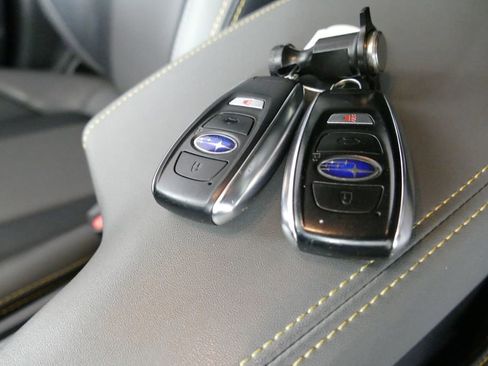 Used 2021 Subaru Crosstrek 2.5i Sport w/ Moonroof Package image 21