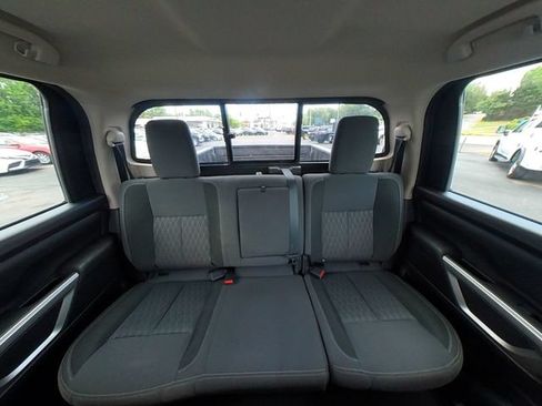 Used 2021 Nissan Titan SV w/ Accessory Utility Package AWD/4WD image 33
