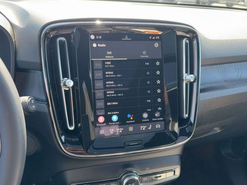 Certified 2024 Volvo XC40 Recharge Ultimate w/ Protection Package Premier image 23