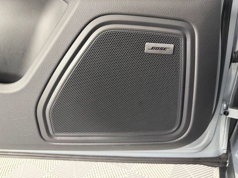 Certified 2024 Porsche Macan AWD/4WD image 19