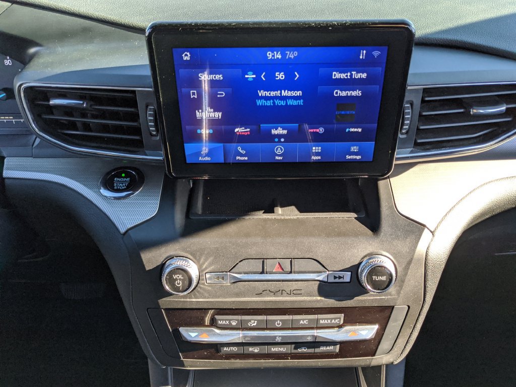 Used 2020 Ford Explorer XLT w/ Equipment Group 202A AWD/4WD image 8
