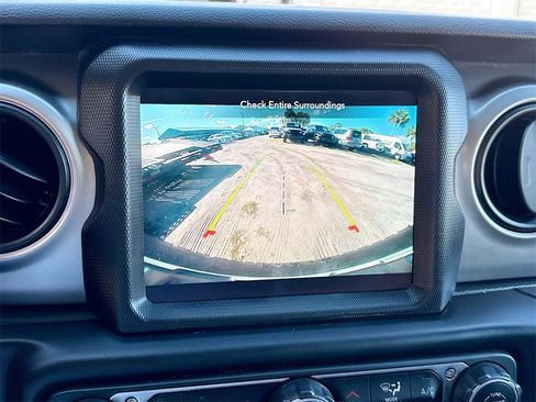 Used 2021 Jeep Wrangler Unlimited Sport image 15