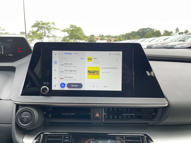 Used 2024 Toyota Prius LE FWD image 17