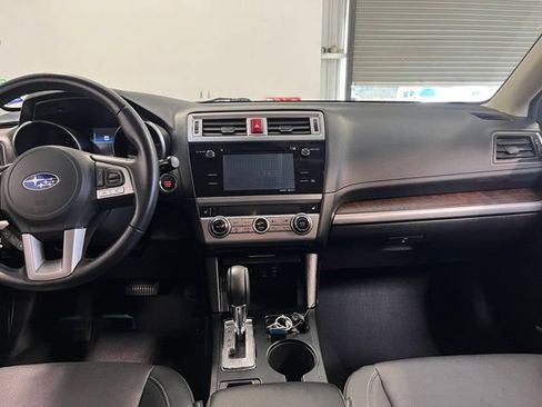 Used 2016 Subaru Outback 2.5i Limited AWD/4WD image 21