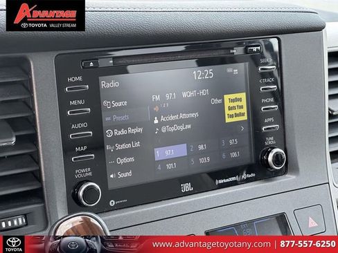 Used 2020 Toyota Sienna Limited Premium image 31