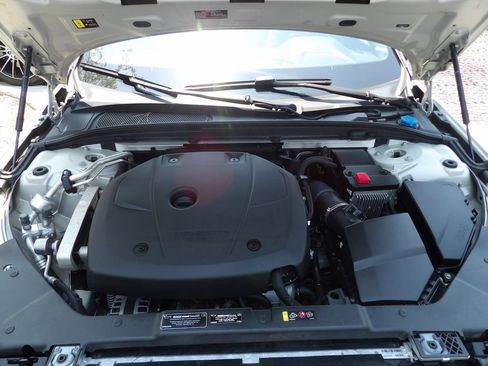Used 2020 Volvo V60 T6 R-Design FWD image 26