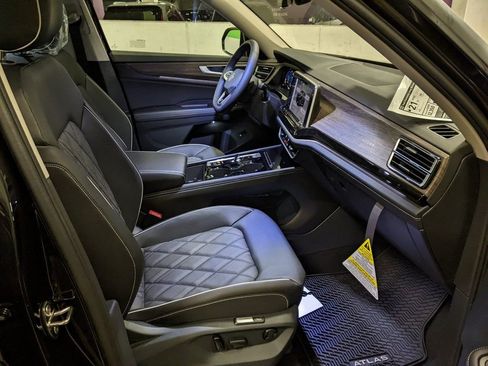 New 2026 Volkswagen Atlas SEL Premium R-Line AWD/4WD image 25