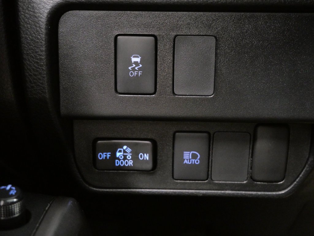 Used 2021 Toyota Tacoma SR5 AWD/4WD image 21
