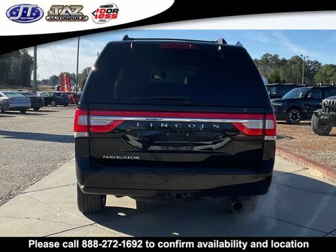 Used 2017 Lincoln Navigator Reserve AWD/4WD image 6