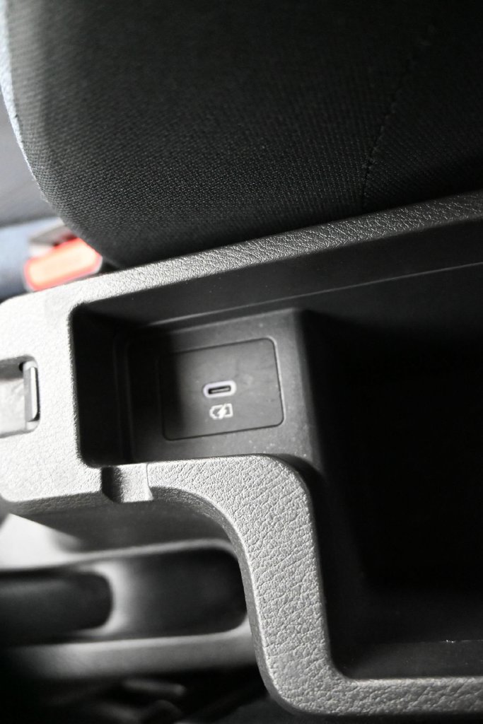Used 2024 Nissan Versa SV w/ Trunk Package FWD image 13