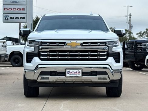 Used 2024 Chevrolet Silverado 1500 LTZ w/ Z71 Off-Road Package AWD/4WD image 2