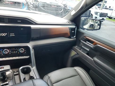 Used 2023 GMC Sierra 1500 Denali w/ Denali Reserve Package AWD/4WD image 15