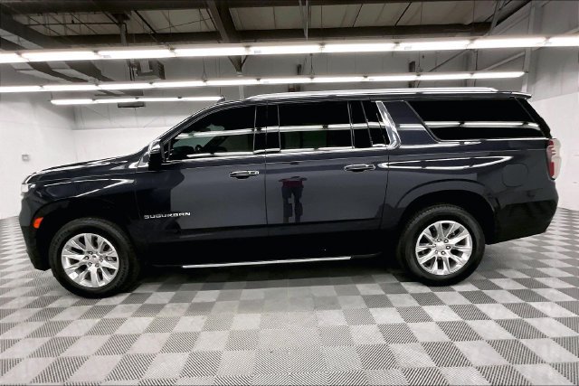 Used 2024 Chevrolet Suburban Premier AWD/4WD image 15