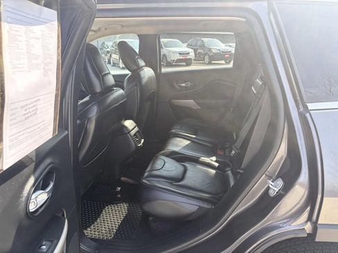 Used 2017 Jeep Cherokee Latitude w/ True North Edition AWD/4WD image 12