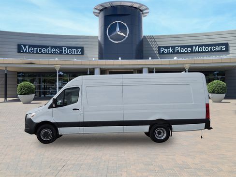 New 2025 Mercedes-Benz Sprinter 3500 image 3