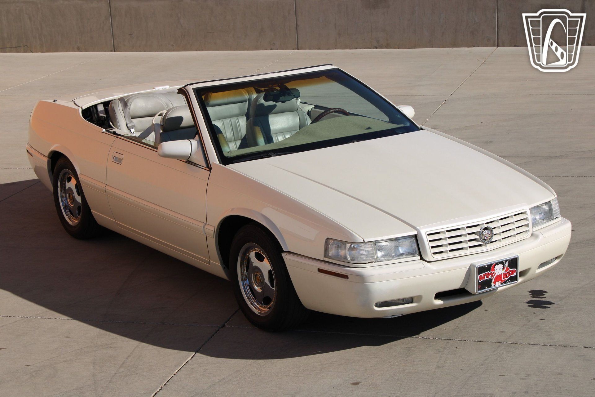 Used 2002 Cadillac Eldorado Touring w/ Preffered Equipment Group FWD image 13