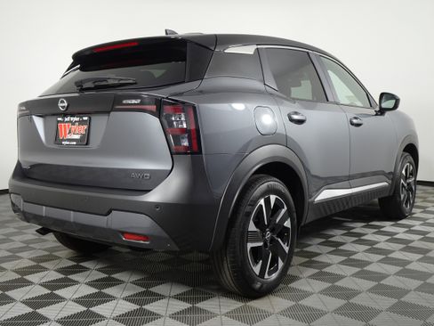 Used 2025 Nissan Kicks SV image 38