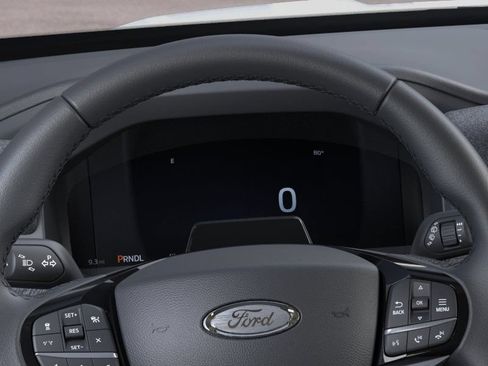 Used 2025 Ford Explorer Platinum RWD image 13