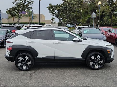 Certified 2024 Hyundai Kona SEL AWD/4WD image 5