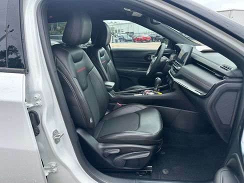 Used 2025 Jeep Compass Trailhawk AWD/4WD image 22