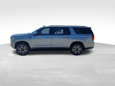 Used 2024 GMC Yukon XL AT4 w/ Technology Package AWD/4WD image 2