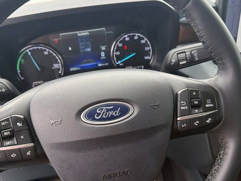 Used 2024 Ford Maverick Lariat FWD image 11
