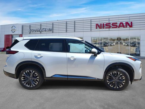 New 2026 Nissan Rogue Platinum AWD/4WD image 4