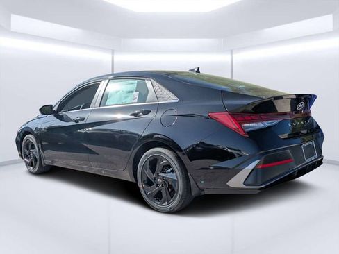 New 2026 Hyundai Elantra SEL Sport image 5