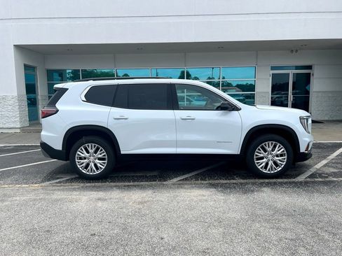 New 2026 GMC Acadia Elevation w/ Elevation Premium Package FWD image 3
