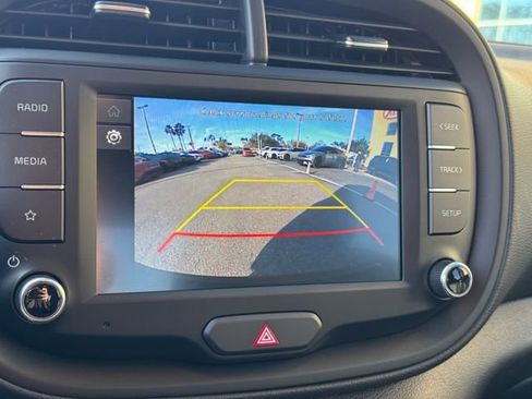 Certified 2025 Kia Soul LX image 19