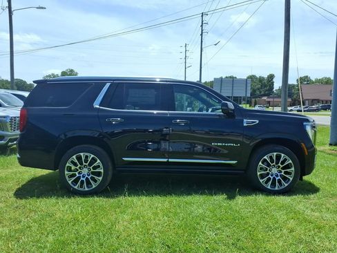 New 2026 GMC Yukon Denali w/ Denali Reserve Package AWD/4WD image 8