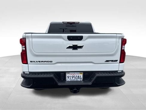 Used 2024 Chevrolet Silverado 1500 ZR2 w/ Technology Package image 4