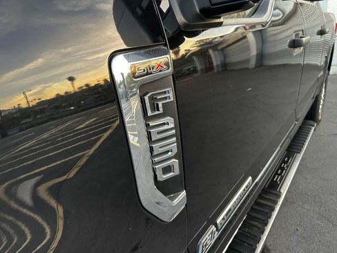 Used 2021 Ford F250 XL w/ STX Appearance Package AWD/4WD image 17